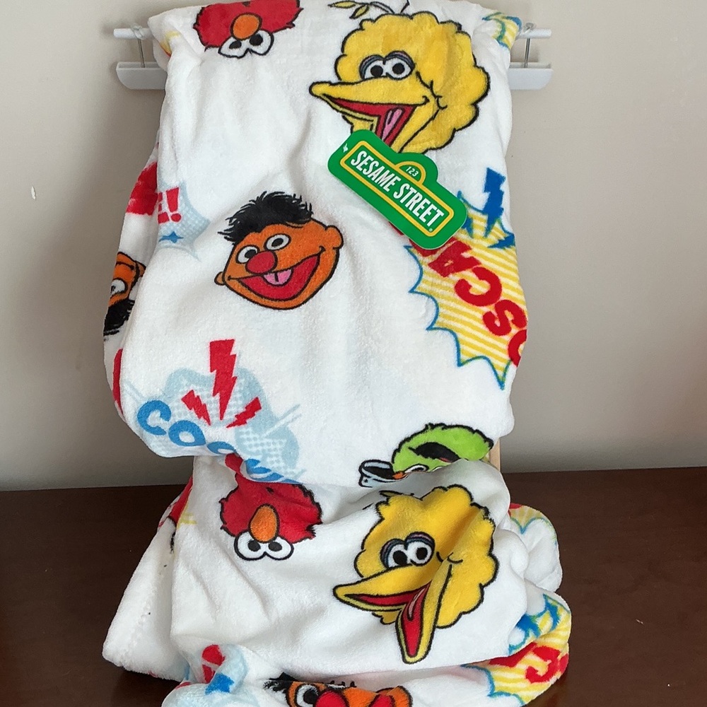 Sesame Street Colorful Character 60” x 70” Soft and Cozy Throw Blanket